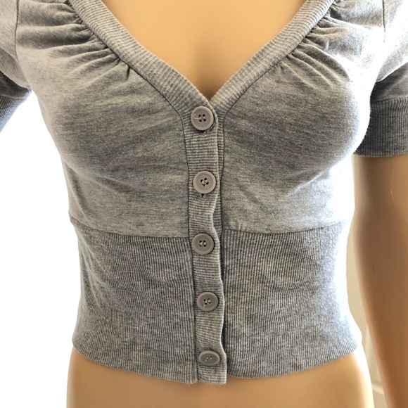 Zenana Outfitters Button Down Cardi Top (A) - Picture 5 of 7